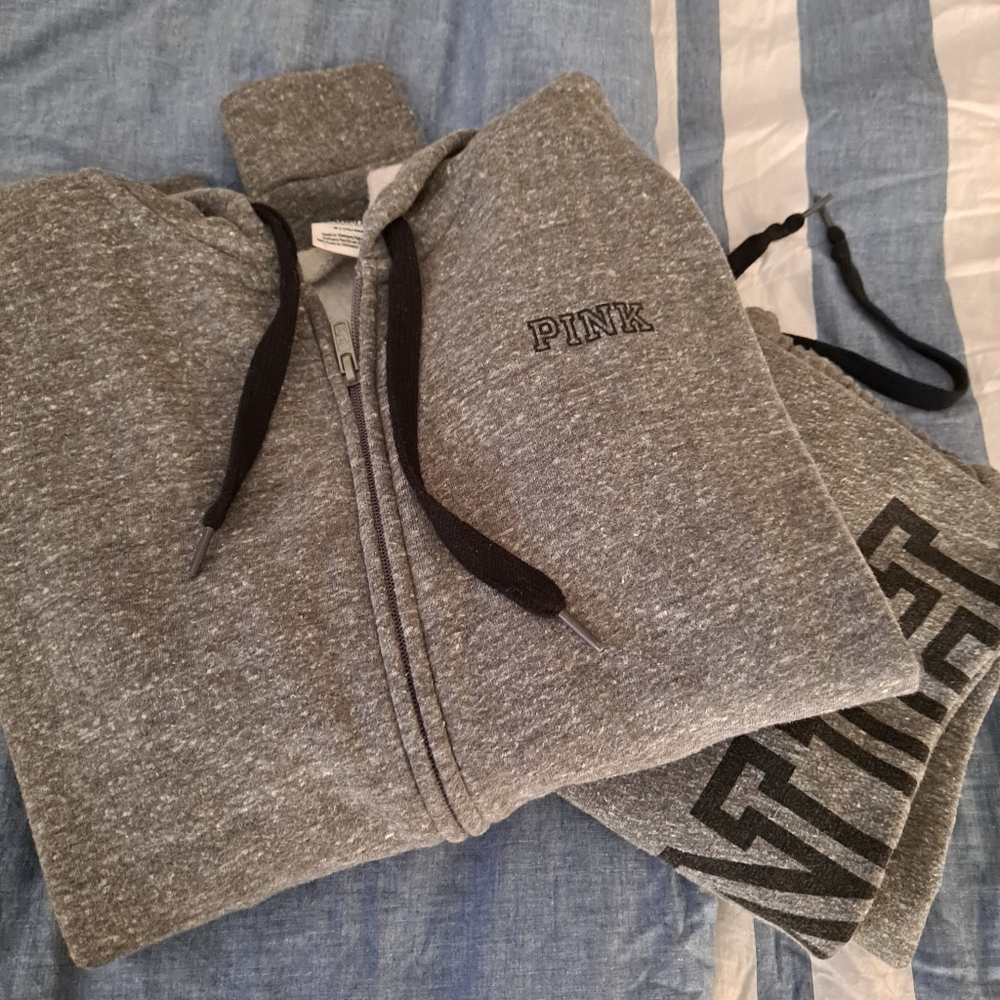 🛍VS grey sweat suit🗯